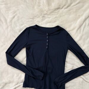 Women's Black Long Sleeve Top